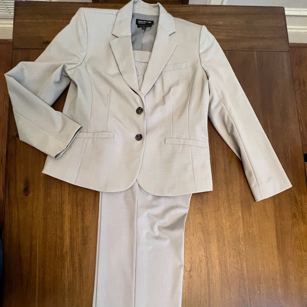 ✨Light gray Business Suit – Blazer & Pants✨
